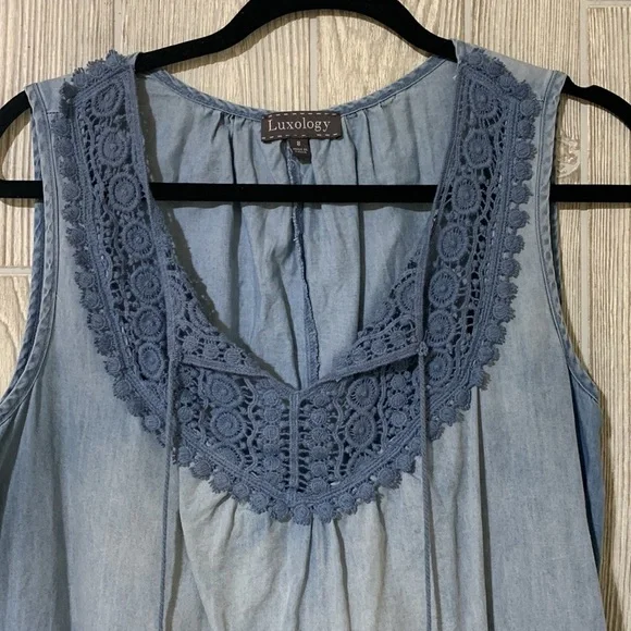 Luxology Slouchy Sleeveless A Line Chambray Short Dress Crochet Tassel SZ 8 - Picture 2 of 8